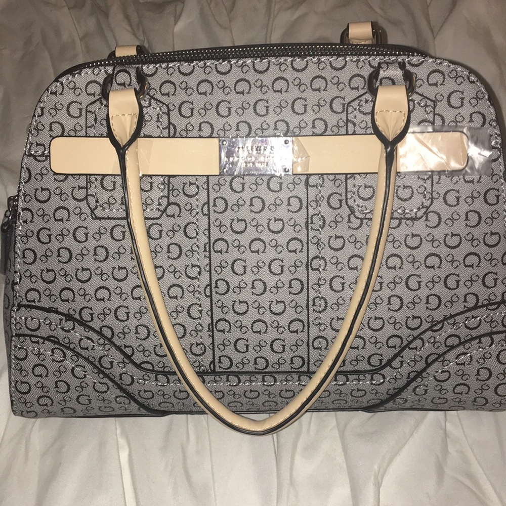 Guess Purse - Picture 2 of 5